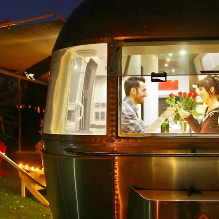 Cosy Avec Terrasse - 4 Pers. - Api-1-52-2117 Campsite